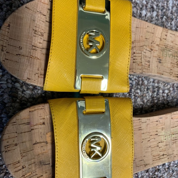 Michael Kors sandals - Picture 3 of 6